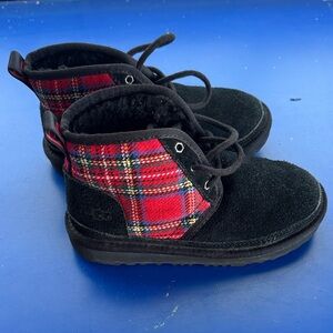 Kids Uggs Sz 13 Black and Red Plaid boot
